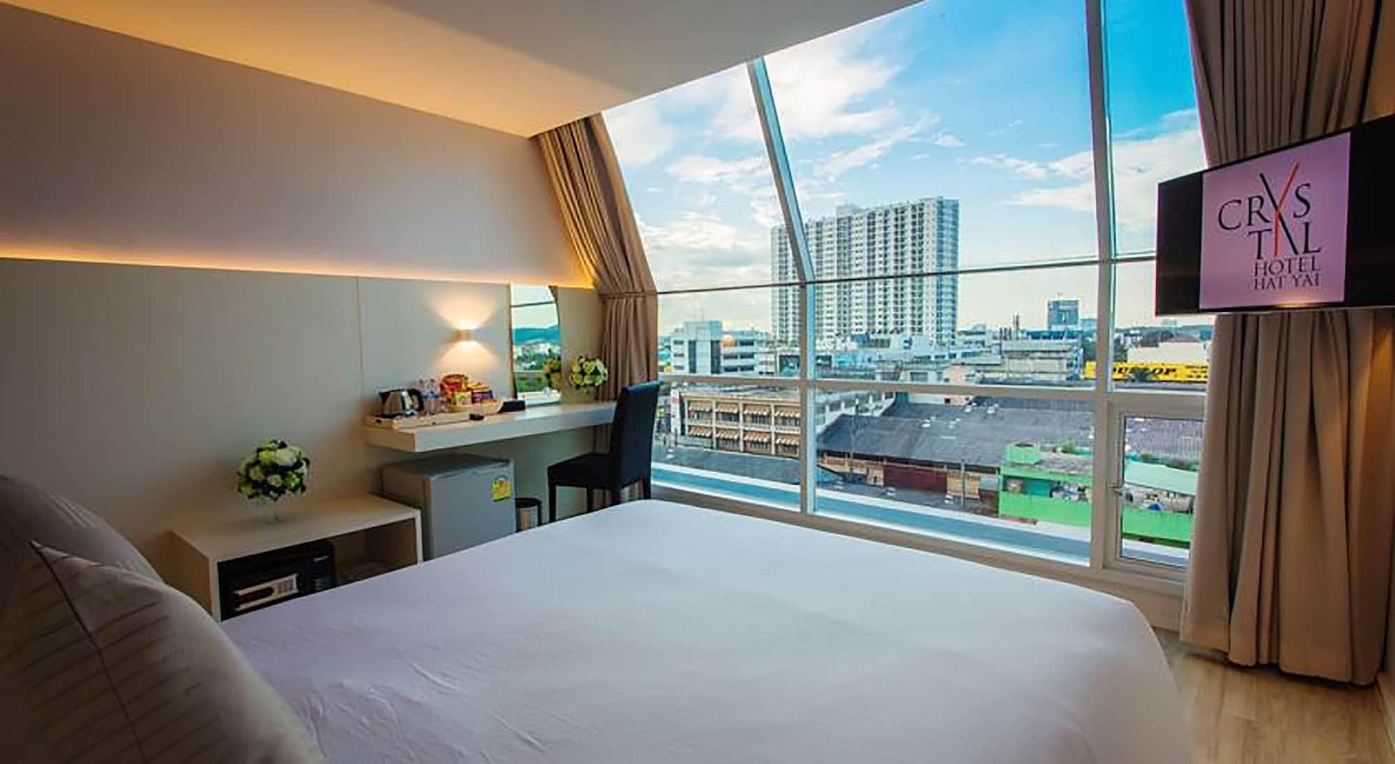 Crystal Hotel Хатъяй Экстерьер фото