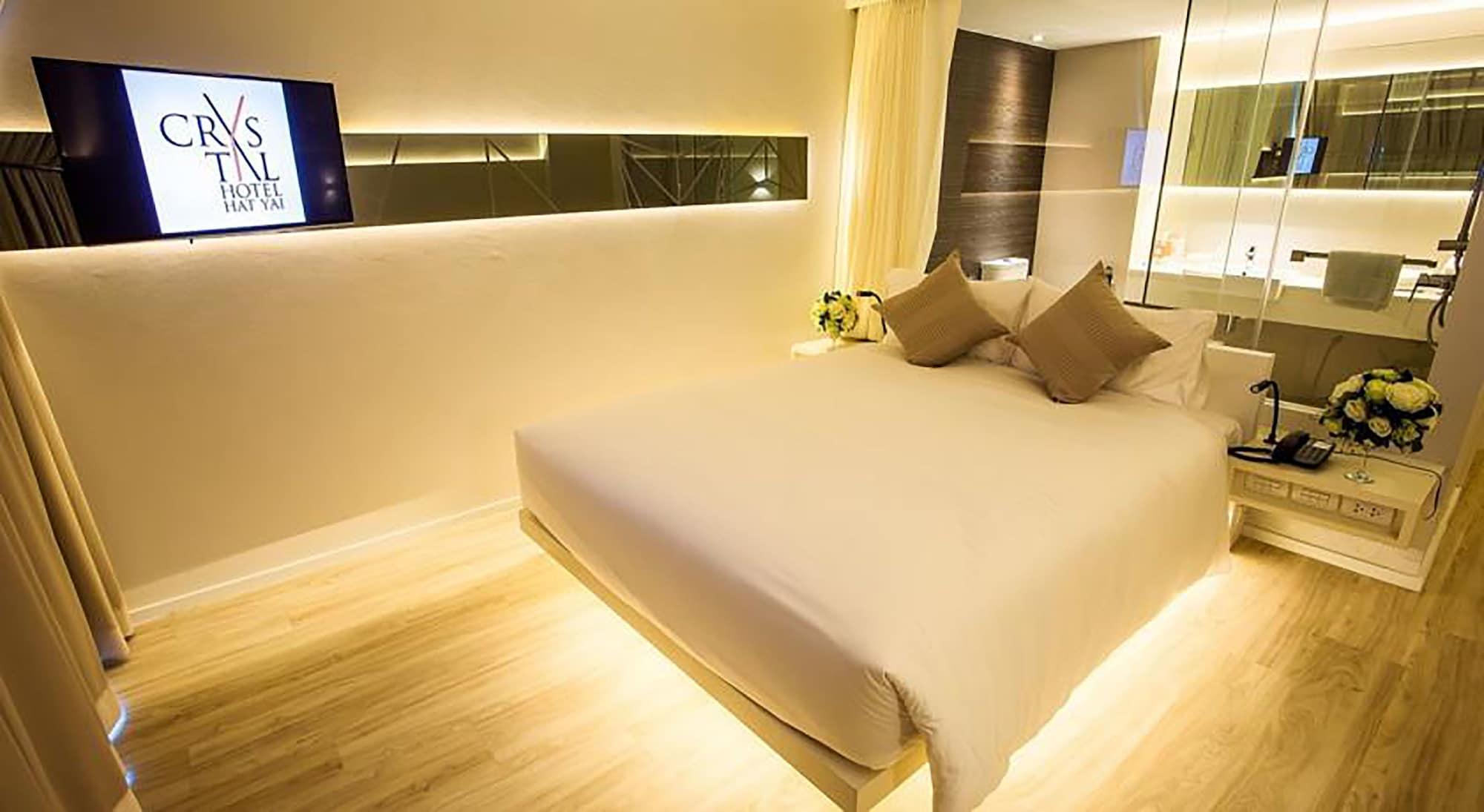 Crystal Hotel Хатъяй Экстерьер фото