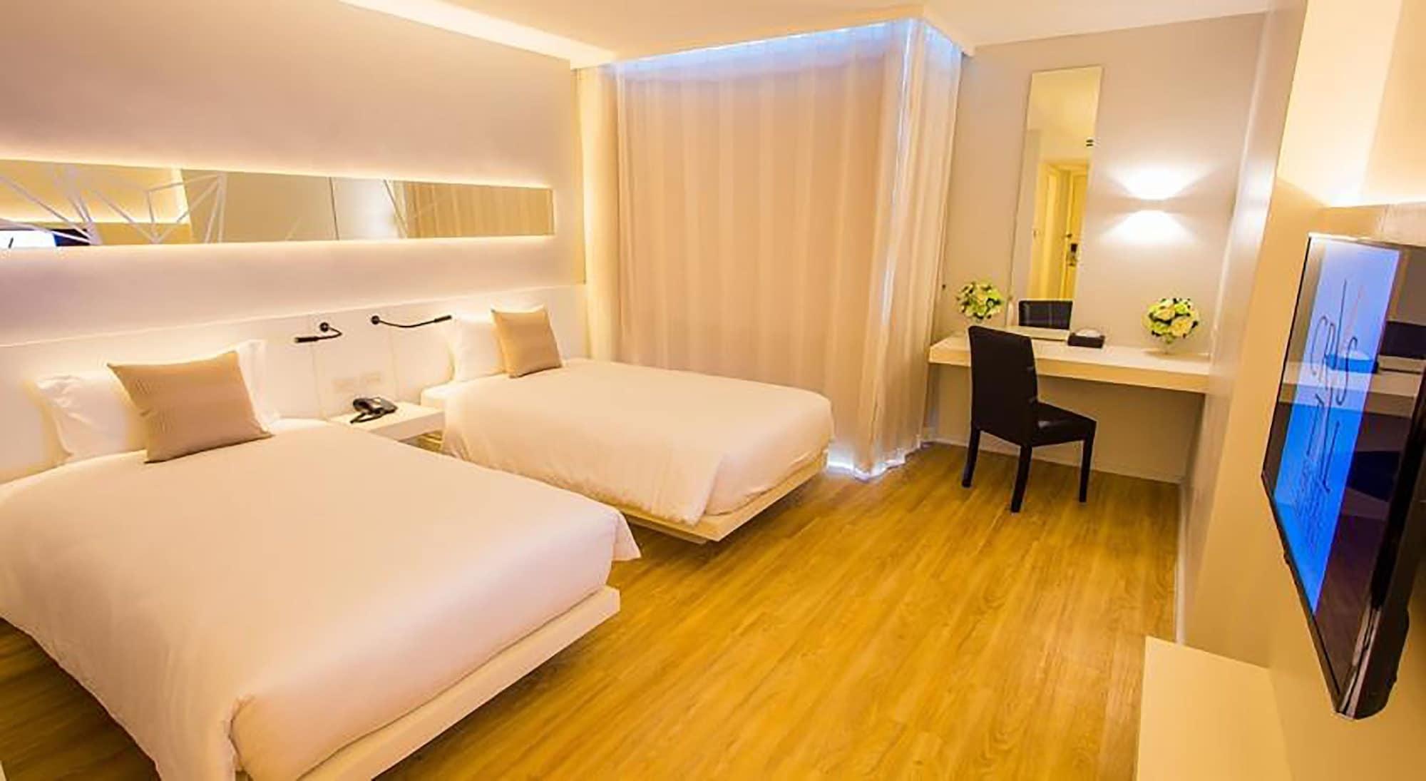 Crystal Hotel Хатъяй Экстерьер фото