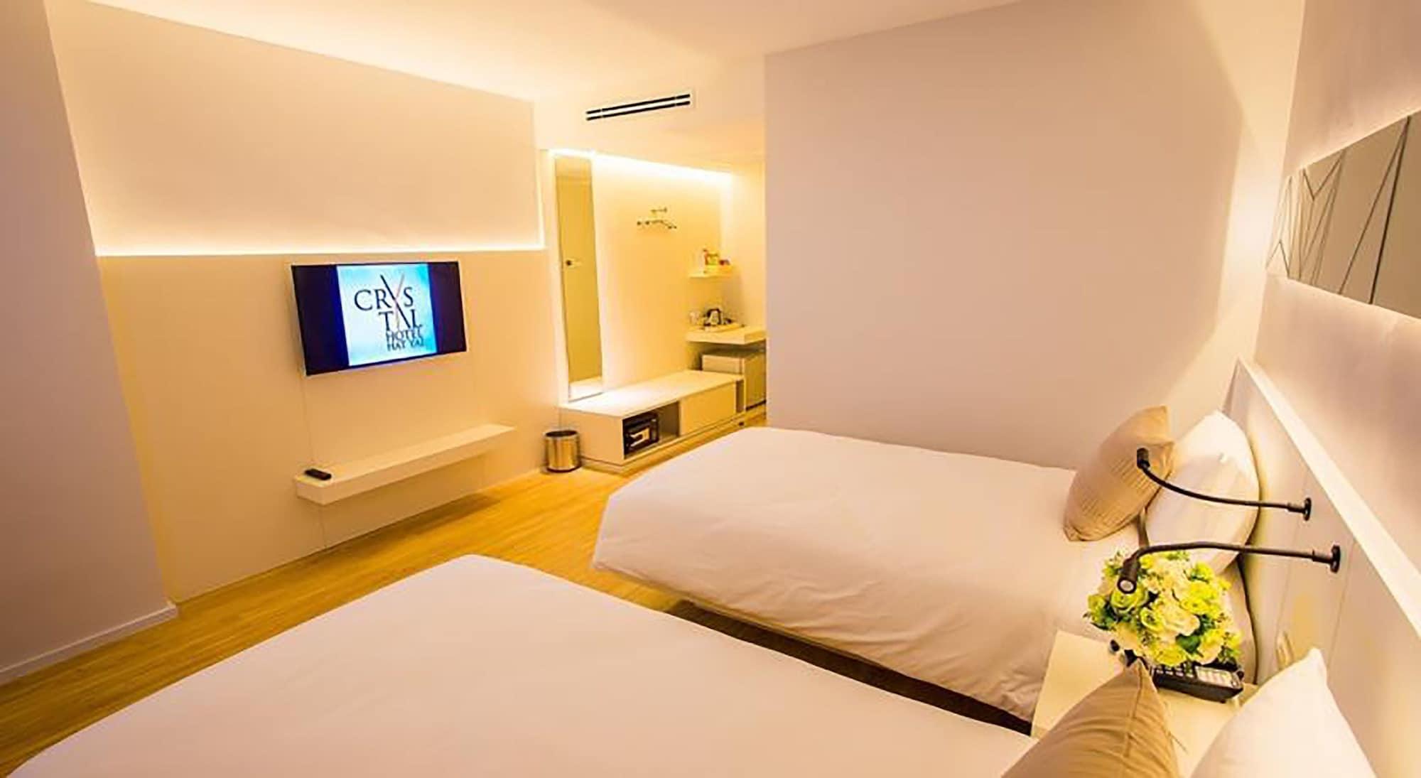 Crystal Hotel Хатъяй Экстерьер фото