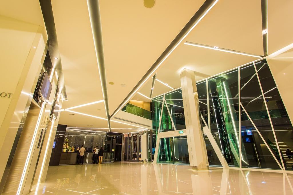 Crystal Hotel Хатъяй Экстерьер фото