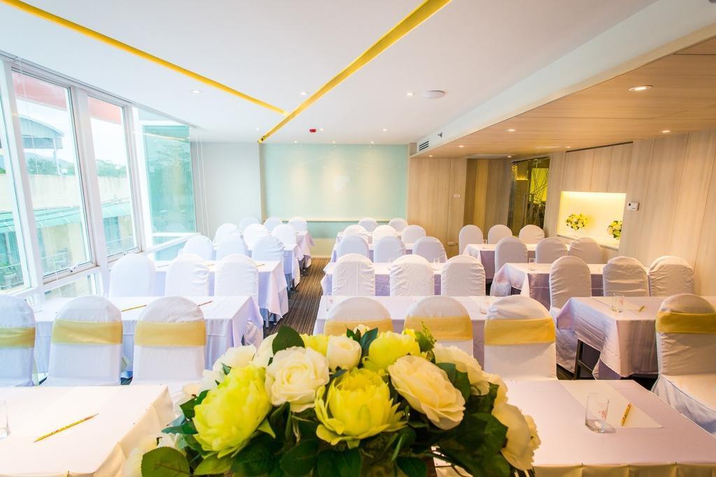 Crystal Hotel Хатъяй Экстерьер фото