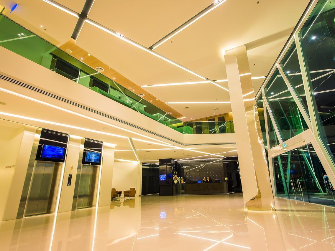 Crystal Hotel Хатъяй Экстерьер фото