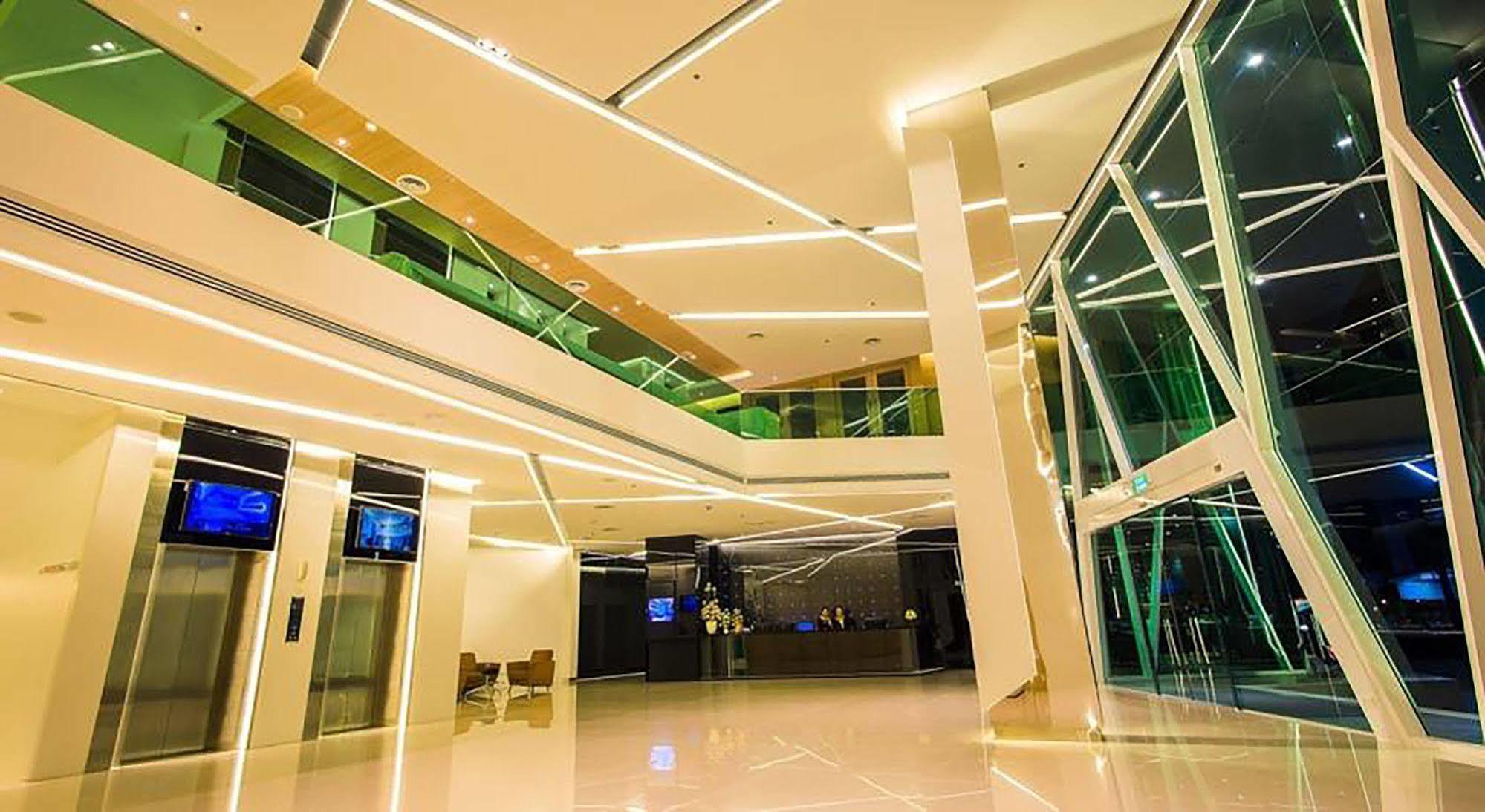 Crystal Hotel Хатъяй Экстерьер фото