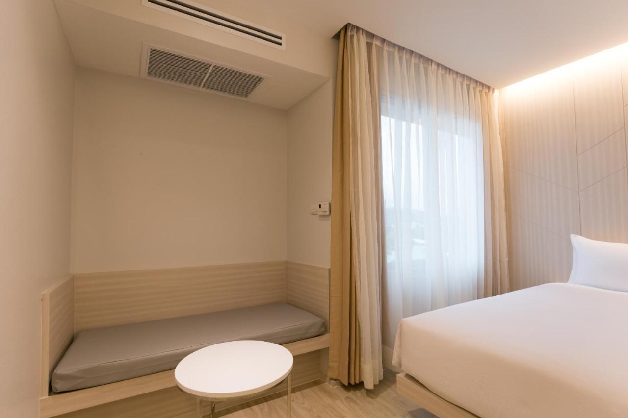 Crystal Hotel Хатъяй Экстерьер фото