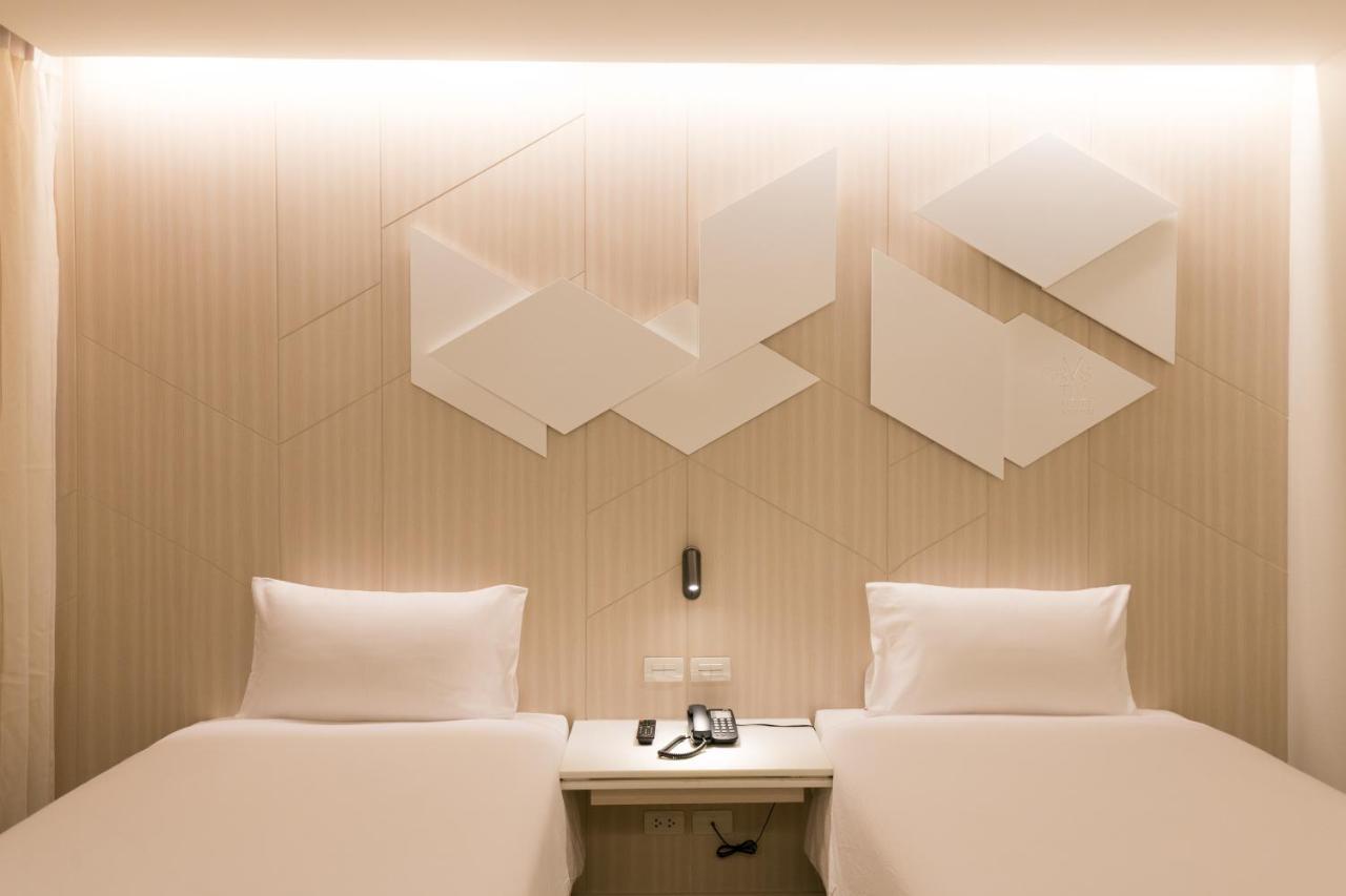 Crystal Hotel Хатъяй Экстерьер фото