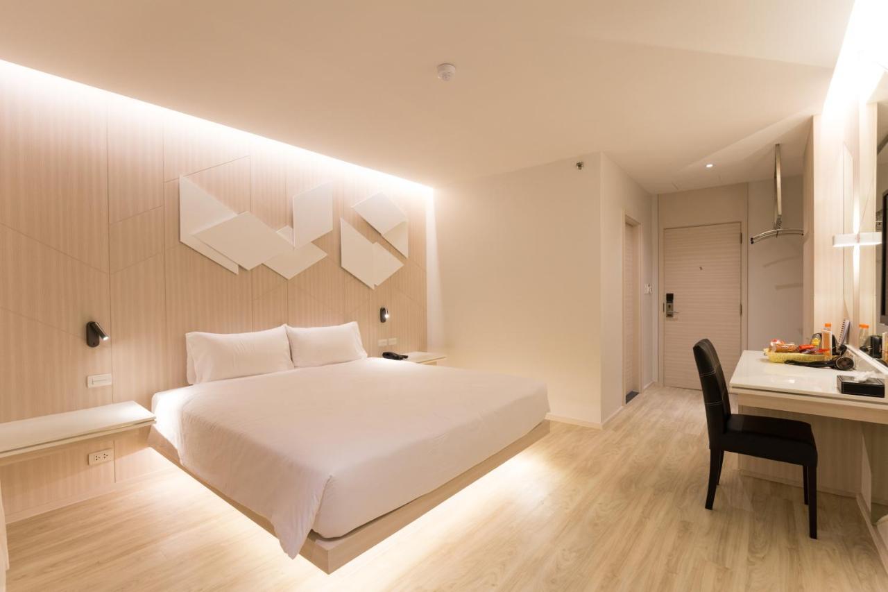 Crystal Hotel Хатъяй Экстерьер фото