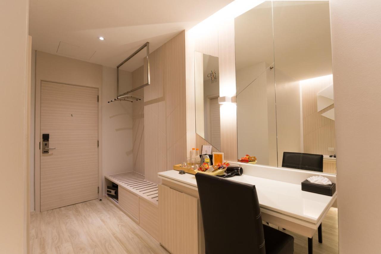 Crystal Hotel Хатъяй Экстерьер фото