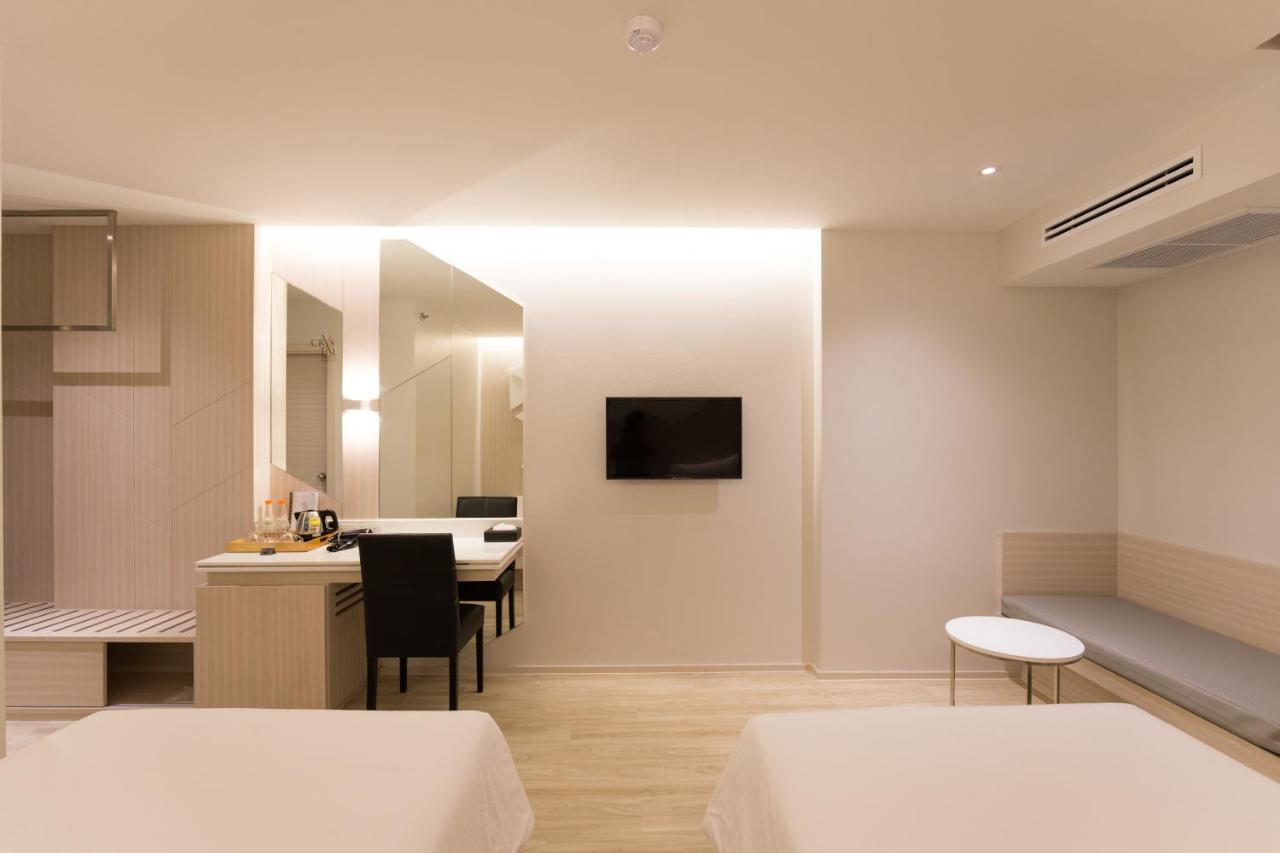 Crystal Hotel Хатъяй Экстерьер фото