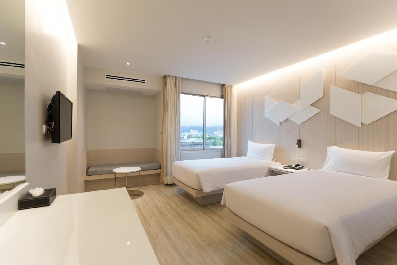 Crystal Hotel Хатъяй Экстерьер фото